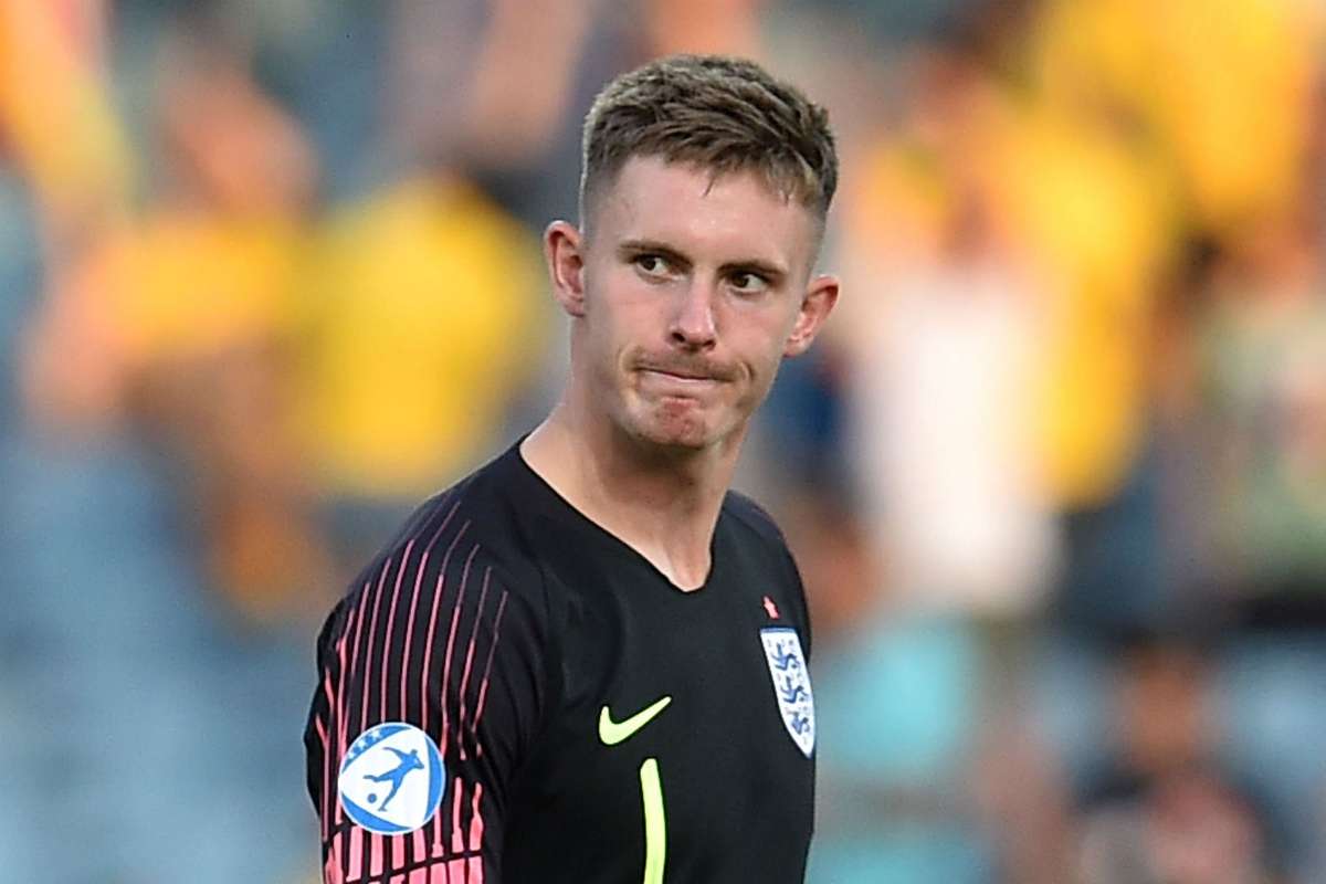 Southgate hails Dean Henderson's progress and his decision ...